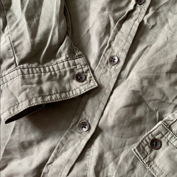 Universal Thread Button Up Utility Shirt - Picture 4 of 7